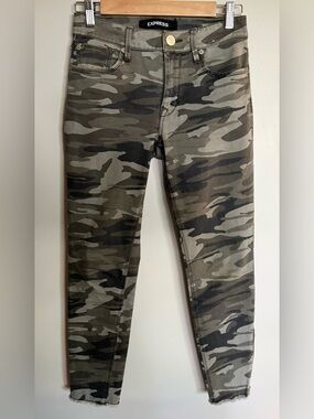 Express Camo Ankle Legging Jeans Size 00 Short Mid Rise Raw Hem Zip Ankle
